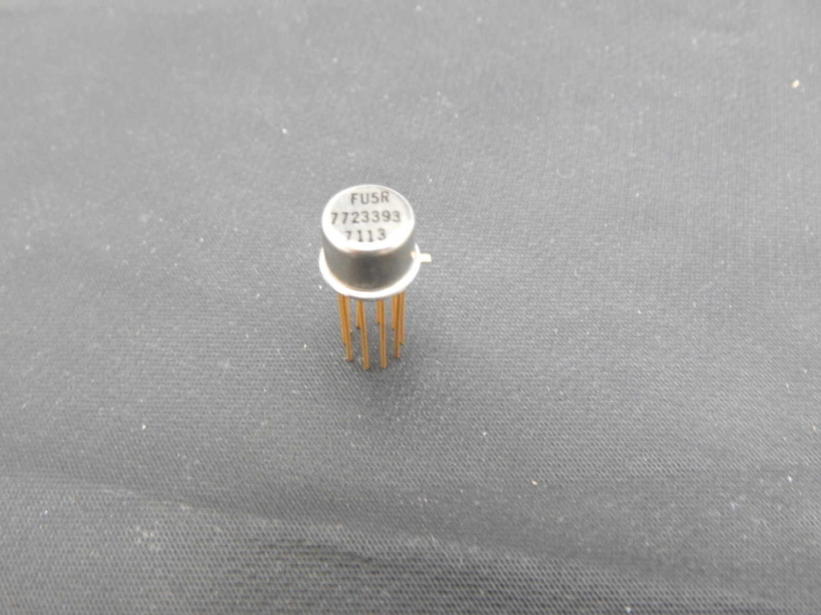 FAIRCHILD FU5R7723393 METAL CAN MIL SPEC IC 10 PIN - USA SELLER FAST SHIPPING