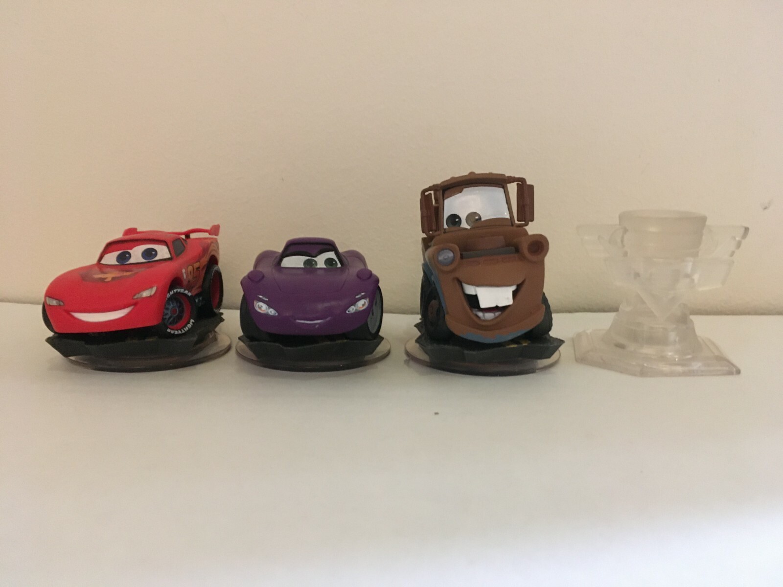 Disney Infinity 1.0 Cars Lightning McQueen Mater Holley Figures & Playset