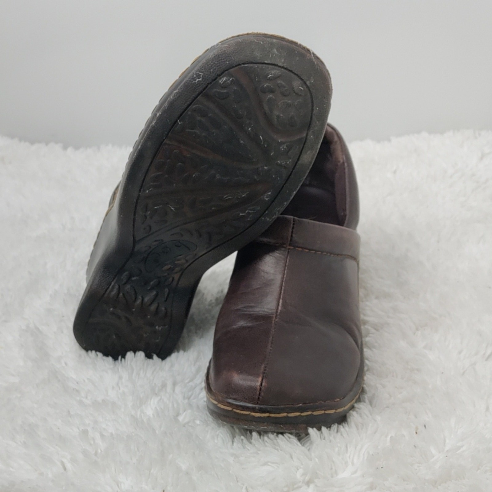 B.o.c brown clogs sz 7
