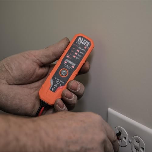 Klein Tools 80077 Voltage Test Kit, Electronic AC/DC Tester, GFCI Outlet