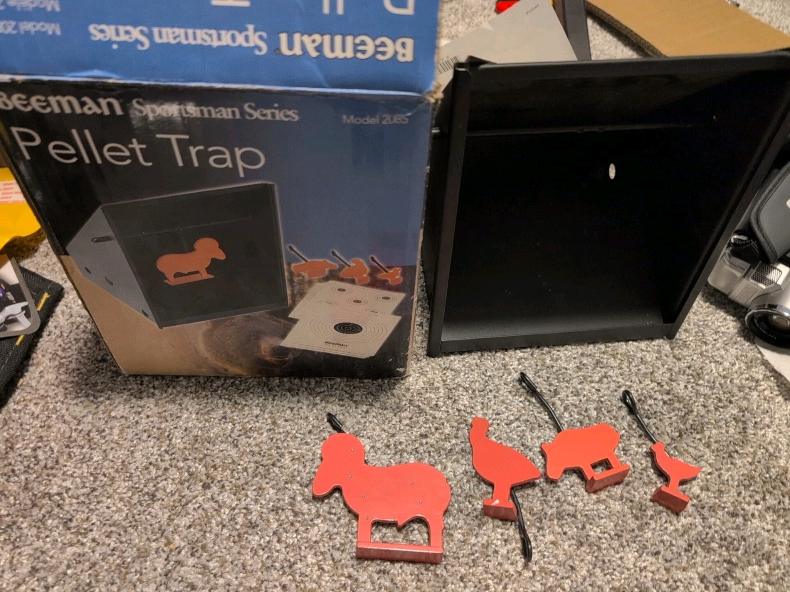 Beeman 2085 Pellet Trap With 4 Silhouettes BB gun