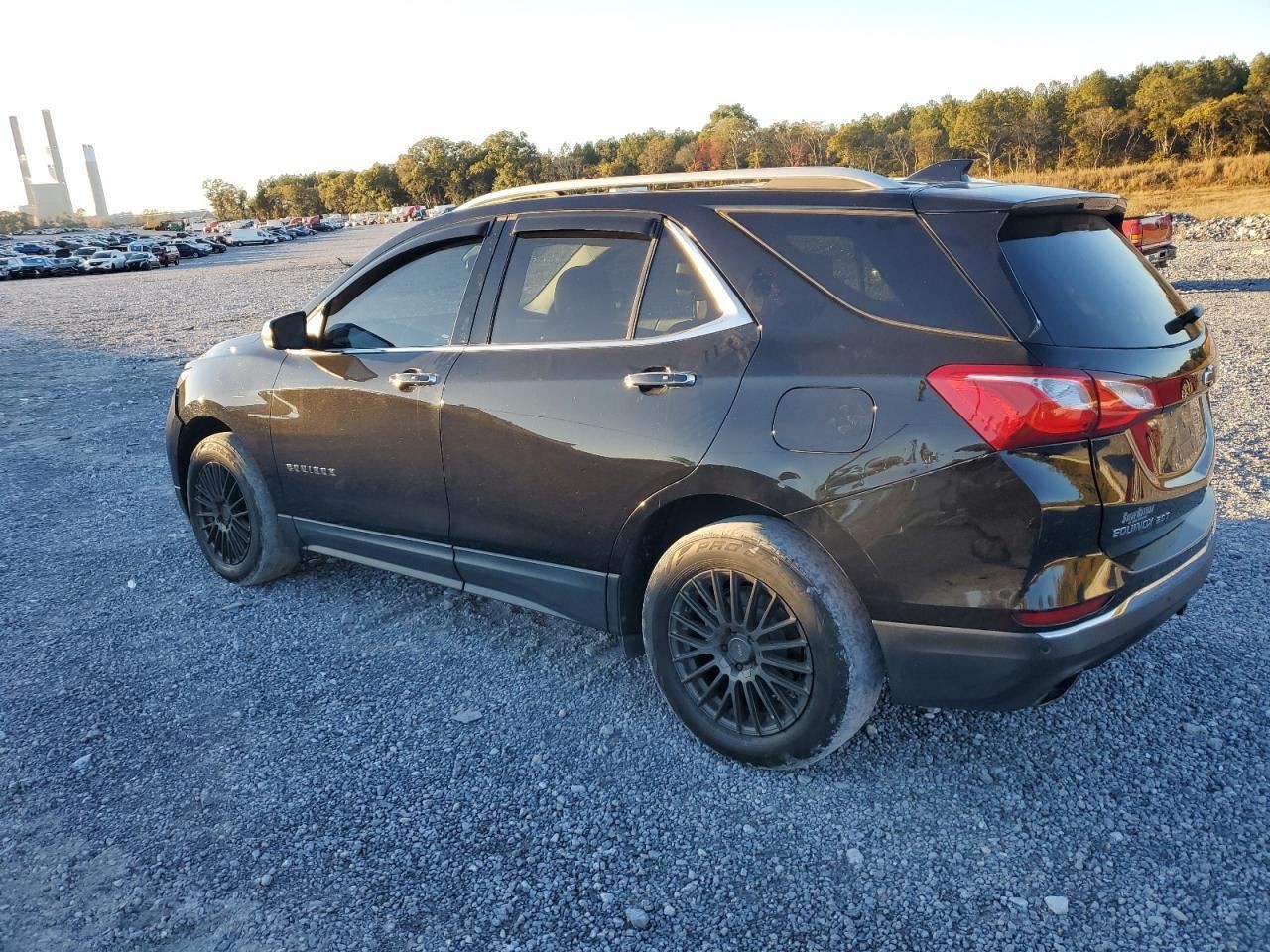 EQUINOX 2019 Glove Box 4935673