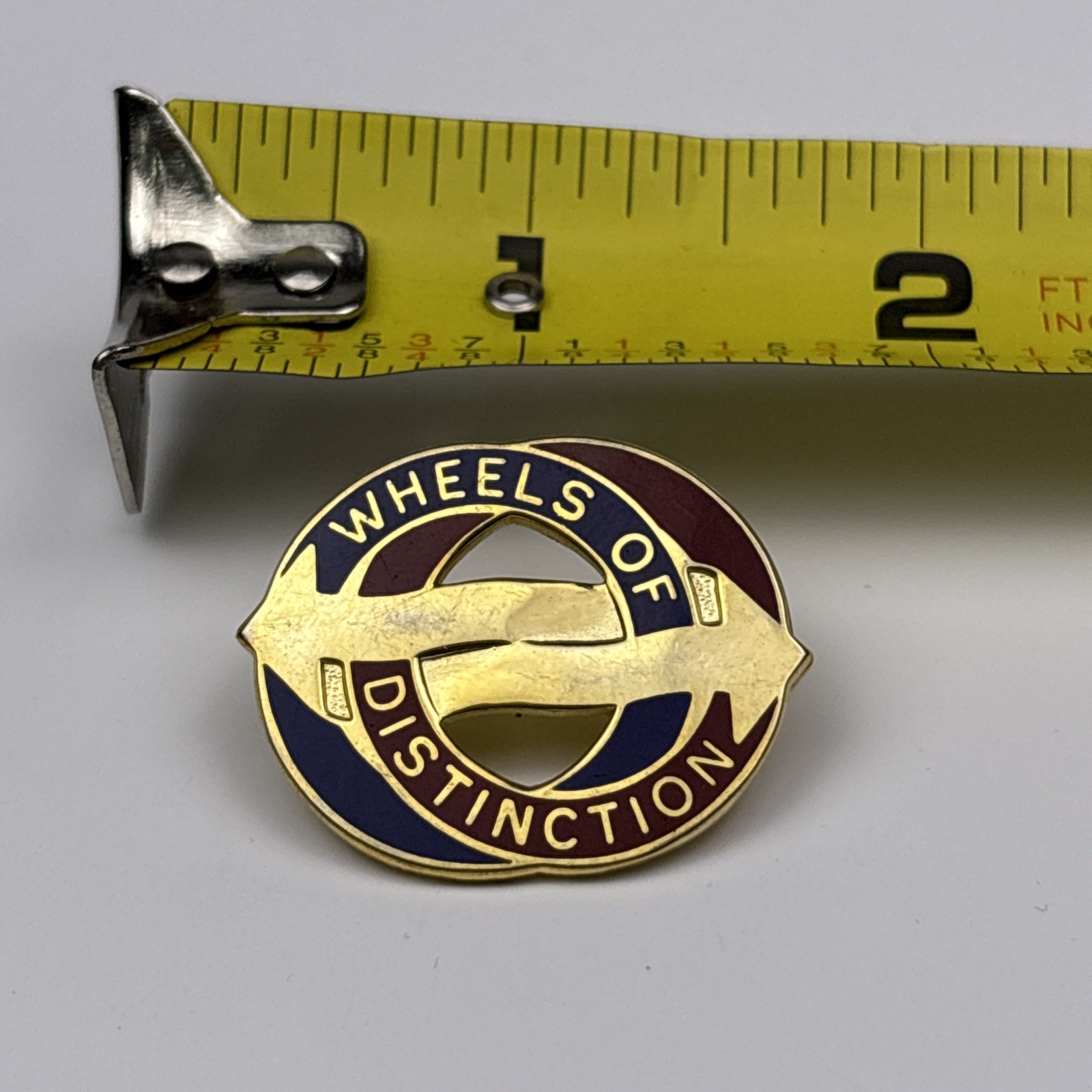 U.S. Military 68th Support Battalion DI DUI Crest Insignia Pin Meyer WHEELS