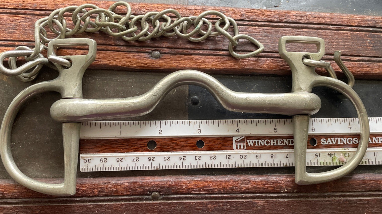 5 1/2” Never Rust KimBerwick, Medium Port Hooks And Chain. Very good condition.