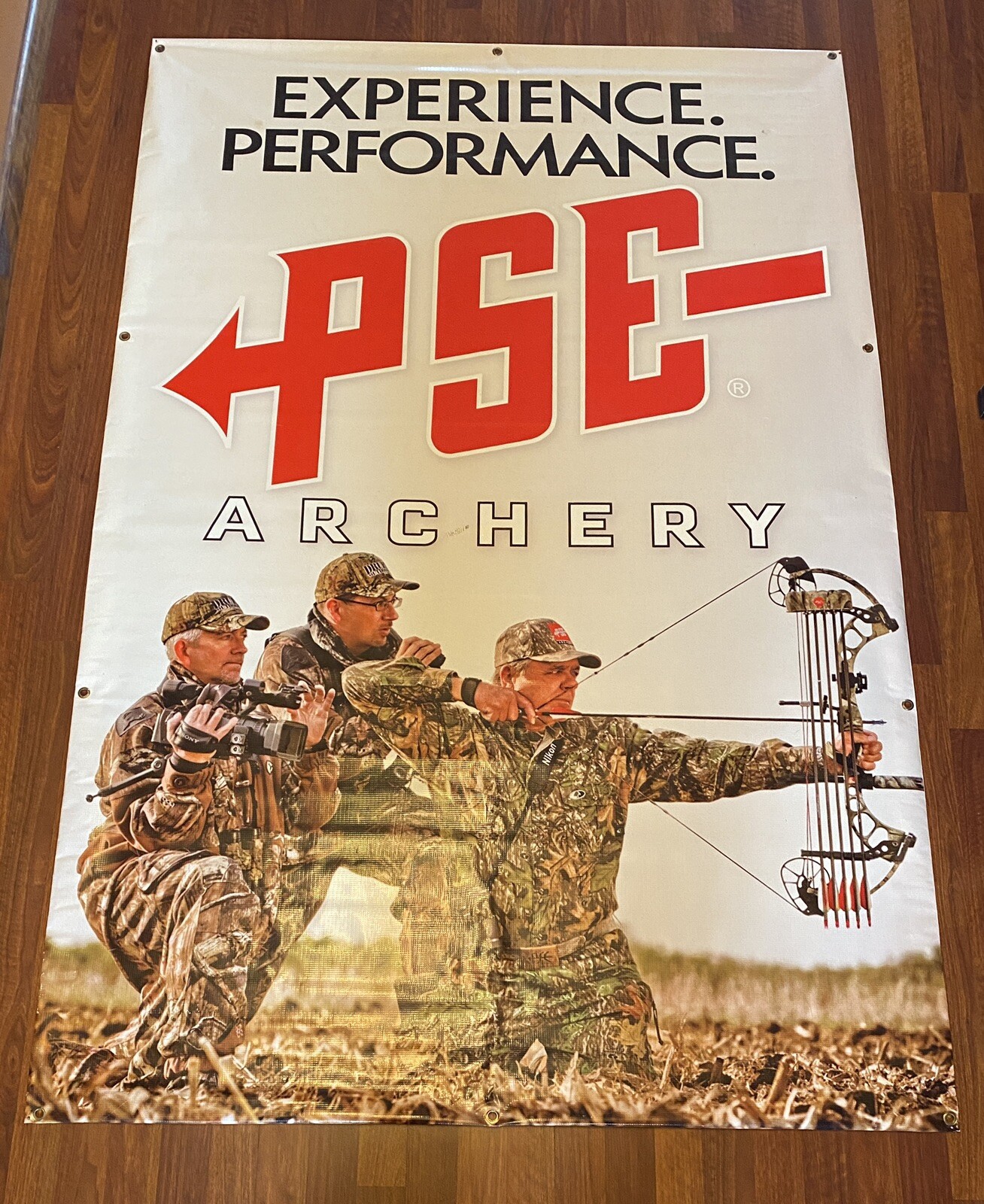 PSE ARCHERY  COMPOUND BOW BANNER #BB124