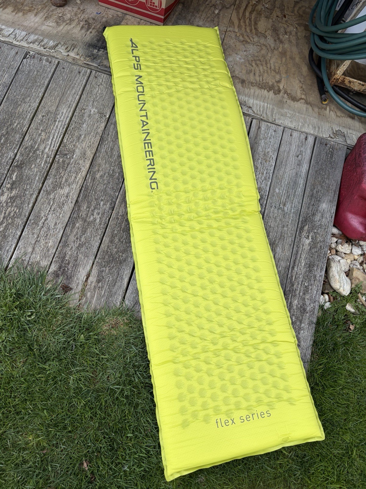 Alps Mountaineering Lightweight Series Sleeping Pad - Self Inflating
