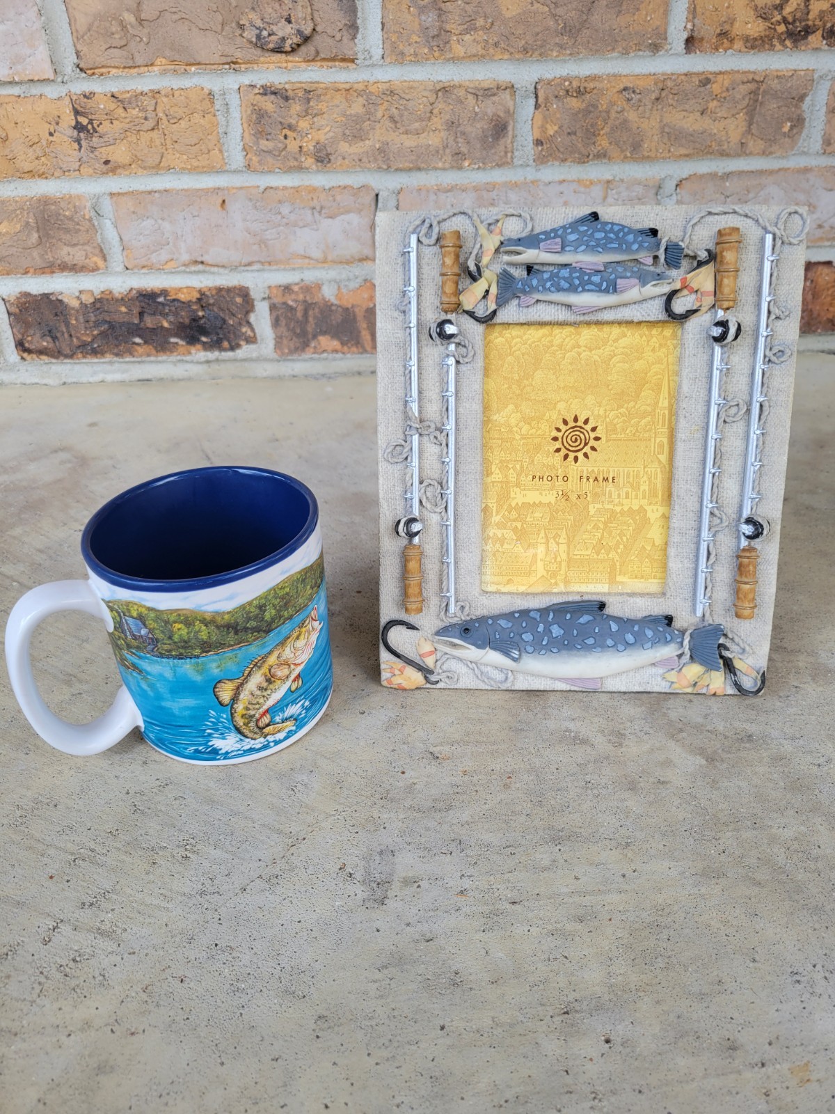 Vintage Gone Fishing Themed 3D Photo Frame & Burton & Burton Lake Fishing Mug