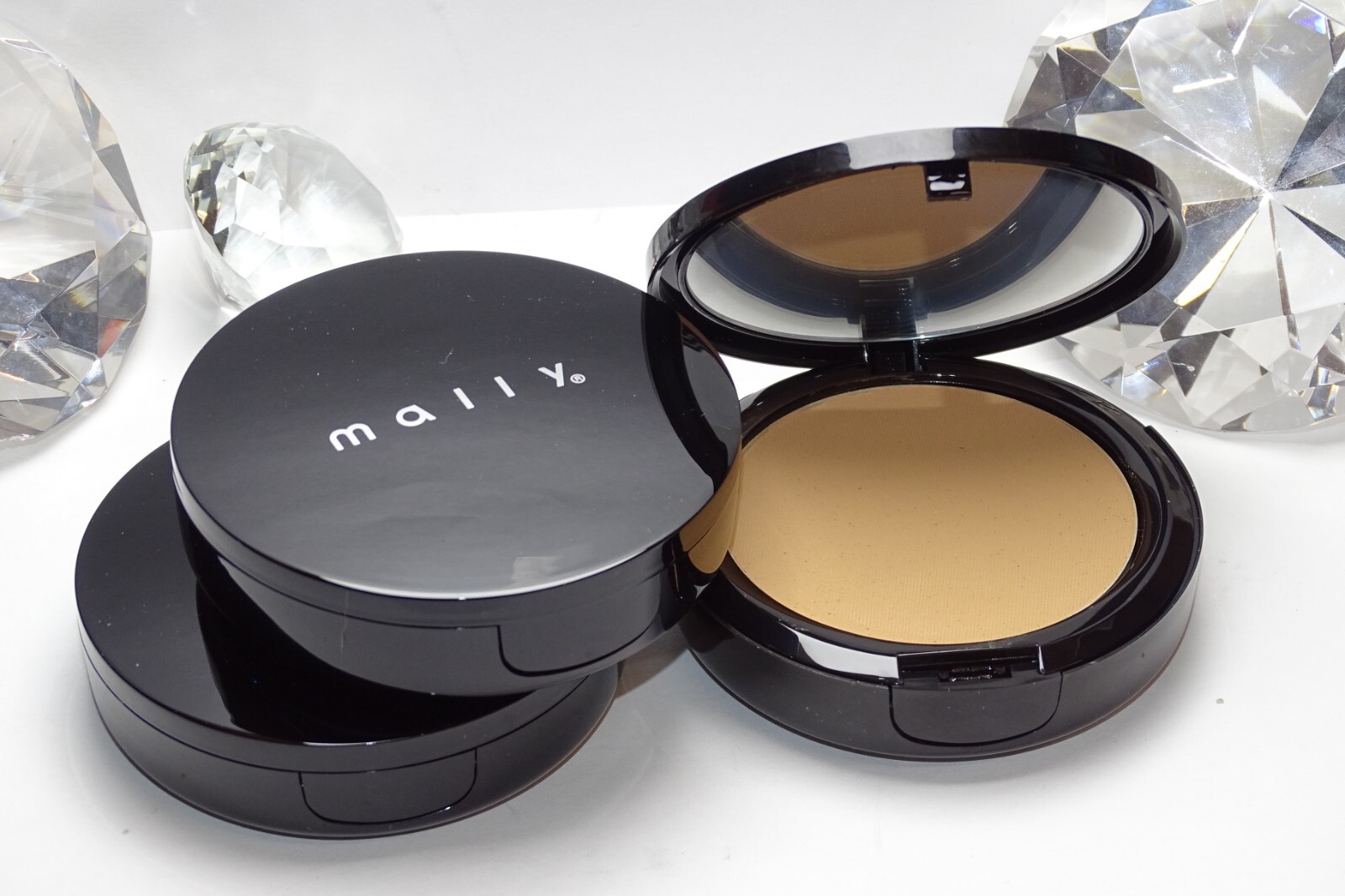 Mally Poreless Perfection Foundation Medium  0.39oz/11g) NEW no box lot of 3