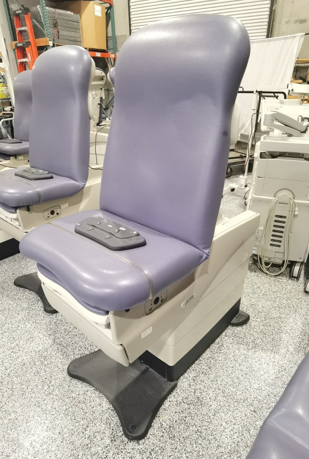 Midmark 625 Exam Treatment Table 625*441666 Examination Chair, with Foot Pedal