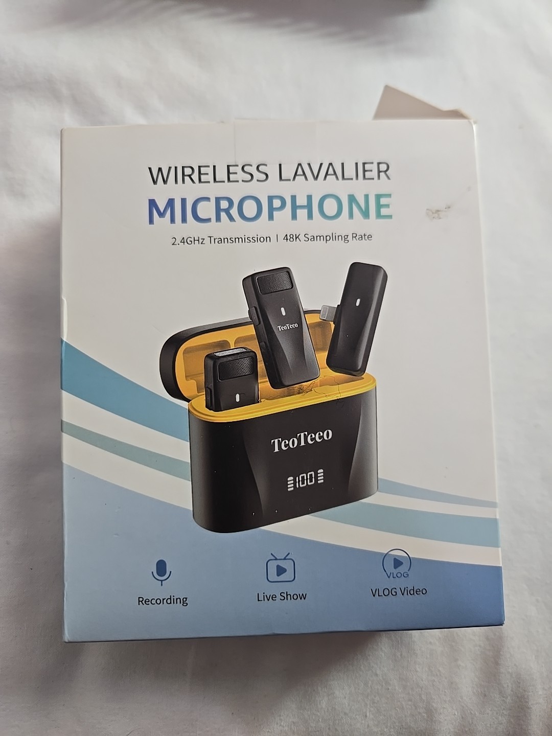Brand New, New In Box - TeoTeeo Wireless Lavalier Microphone Vlog 100     iPhone