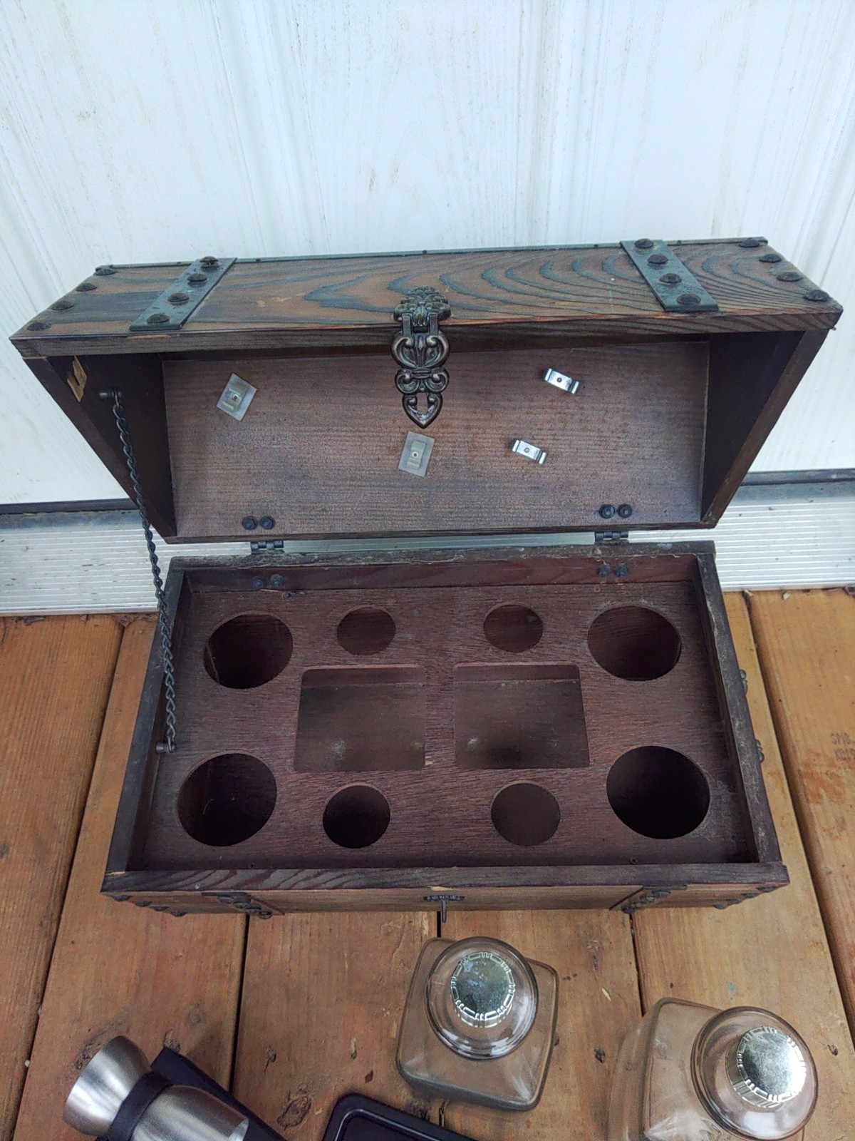 Vintage Treasure Chest Mobile Bar Plus Accessories