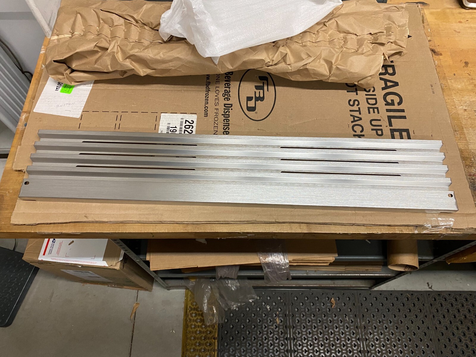 ELECTROLUX / KELVINATOR KICK PLATE 297071200