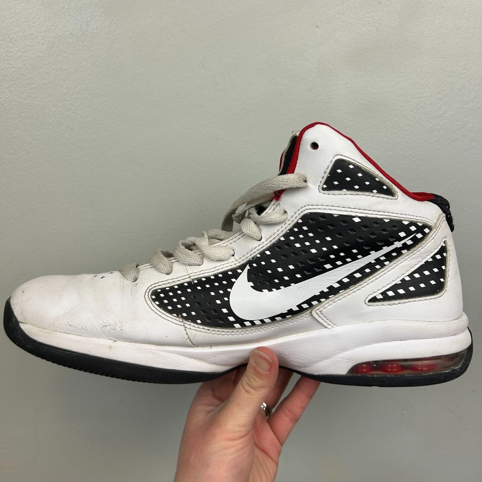 Nike shoes men's 9 white lace air max flywire basketball VTG 454091-100