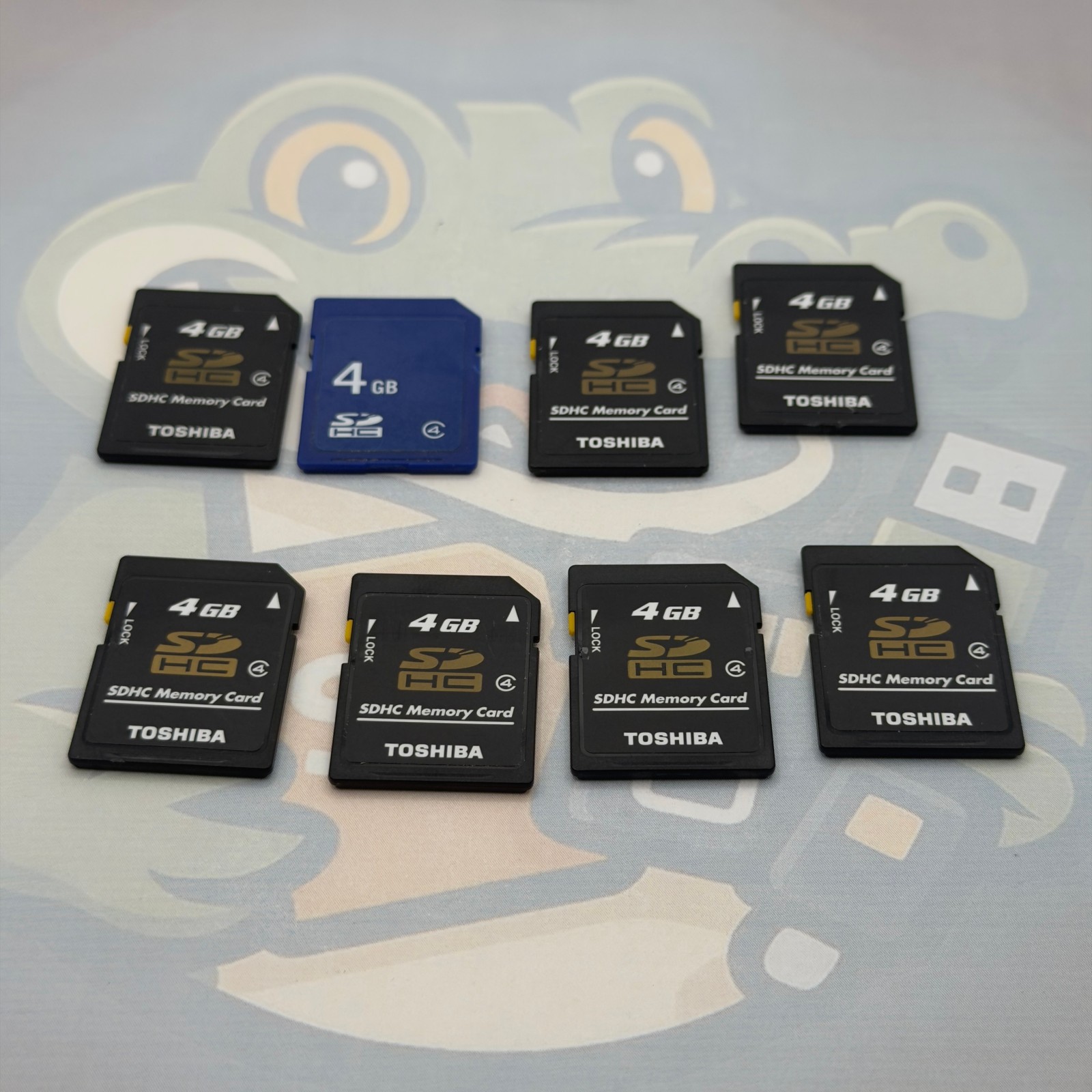 LOT of 8 - 4GB Toshiba - SD - Picture Cards - Untested  - GC517