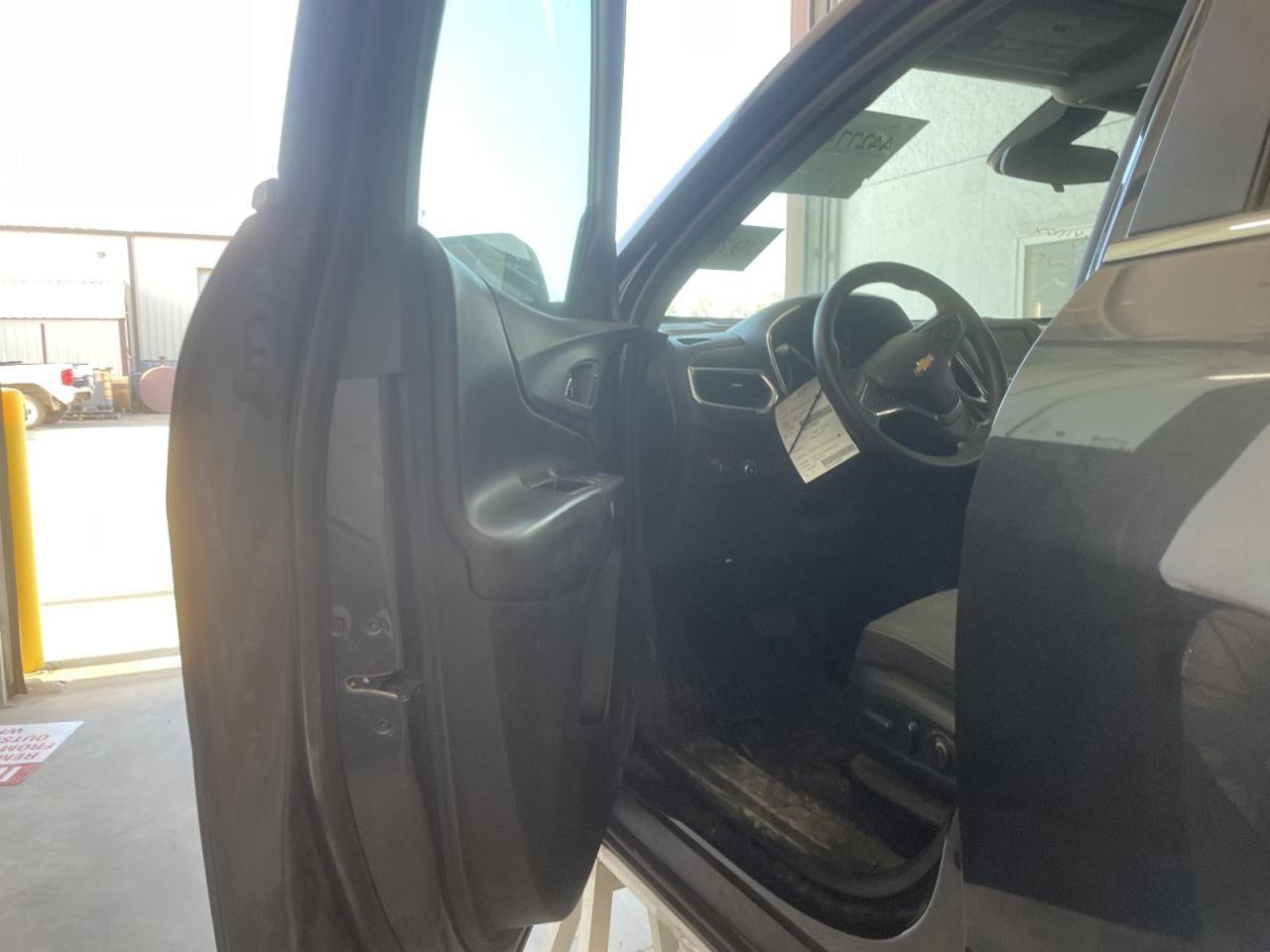 Air Shutter Without Engine Block Heater Lower Fits 22-24 EQUINOX 1069747