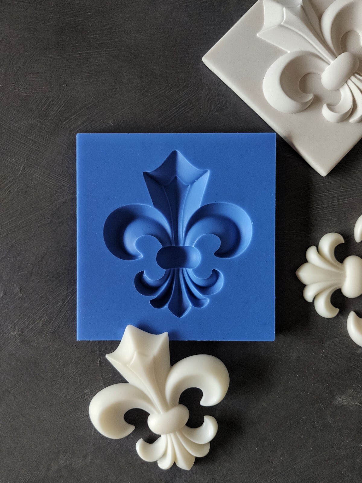 Silicone Mold for Fleur de Lis Mold for clay Mold for resin Heraldic lilly