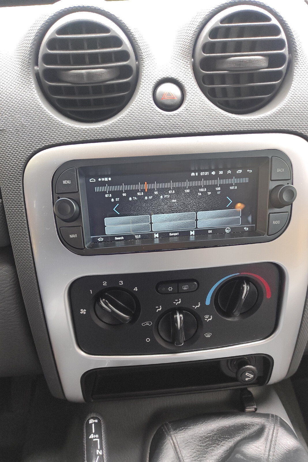 6.86" CarPlay Car Radio Stereo GPS WIFI BT Android 13 For Jeep Liberty 2001-2007