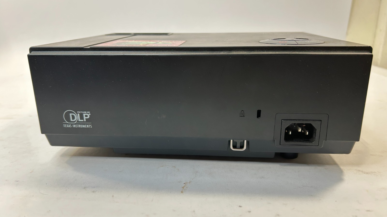 Viewsonic PJD6210 Projector (No Cables) (Lamp Contains Mercury)