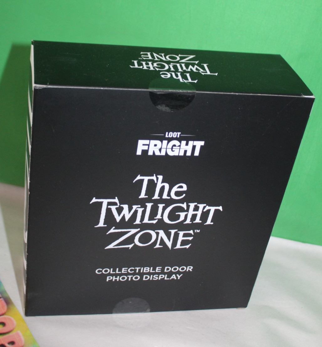 Loot Crate Fright The Twilight Zone Collectible Door Photo Display 2021 Sealed