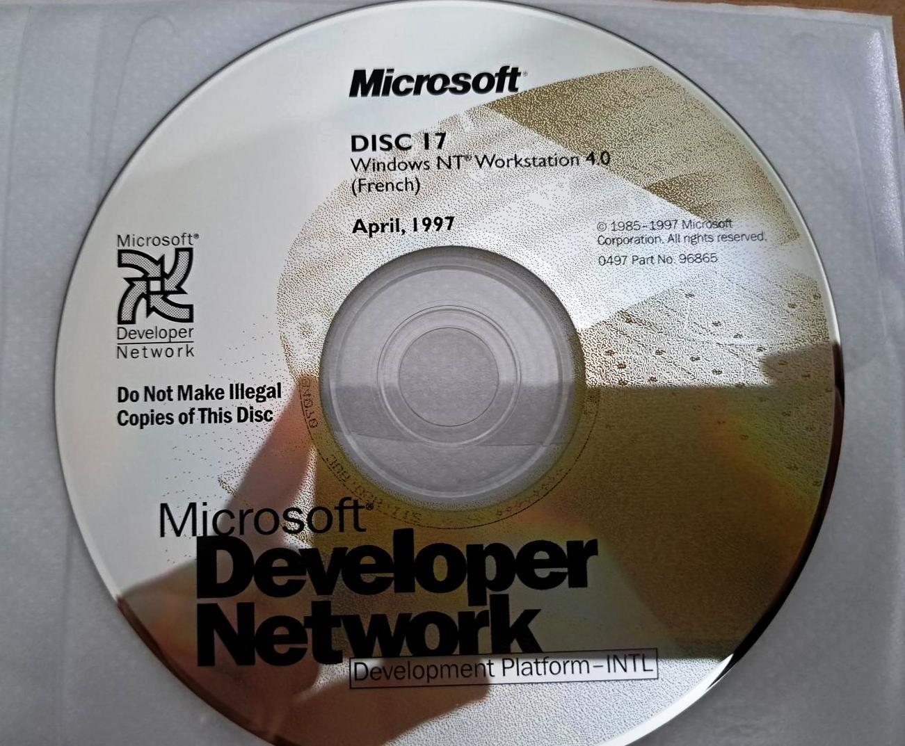 Windows NT Workstation 4.0 Full Version French Install CD w/ License