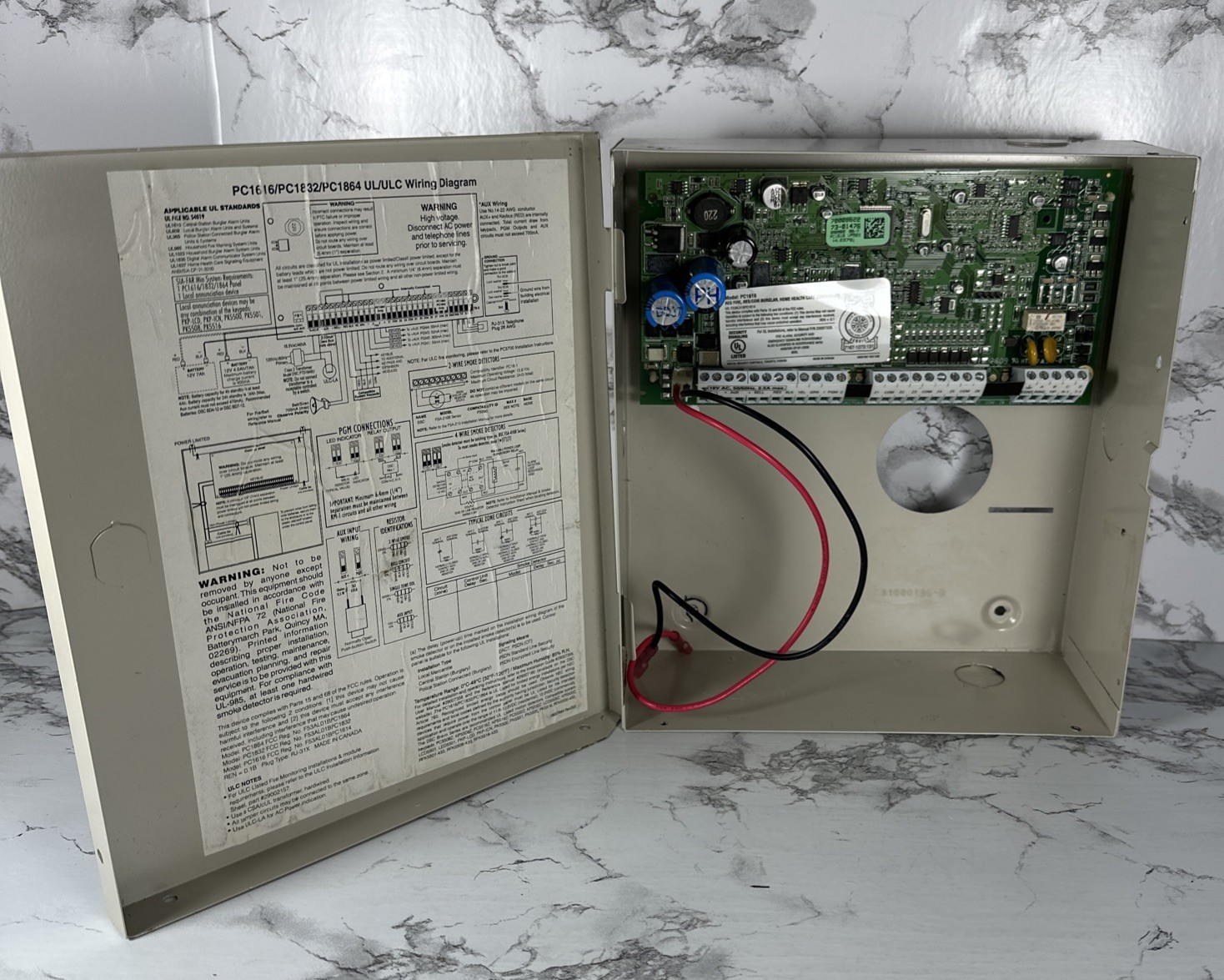DSC PC1616 V4.23 CP01 Alarm Control Panel Control Board W/Metal Box