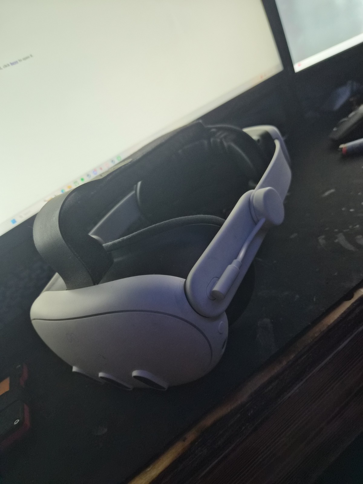 Meta Quest 3 128GB With  Kiwi Battery Head Strap With Controller Straps