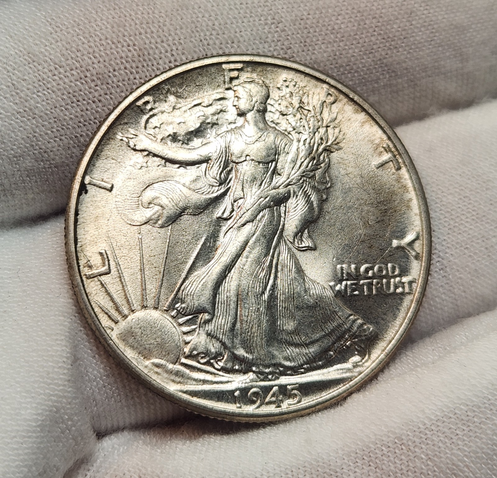 1945 P Walking Liberty Half Dollar Choice BU Uncirculated Silver US Coin WLp45Ah