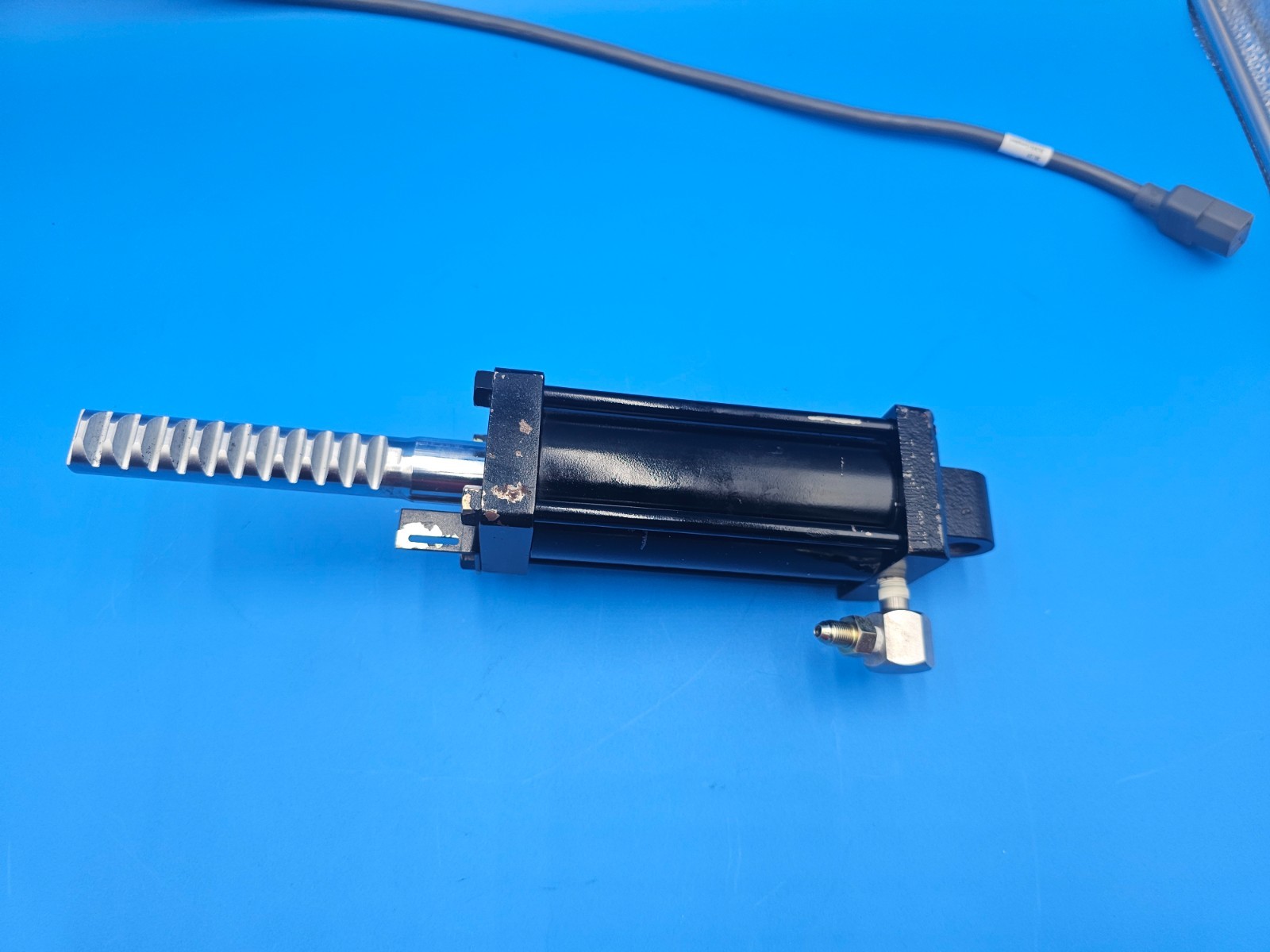 ✅Skytron Foot/Leg Section Cylinder P/N: D4-067-L4✅..