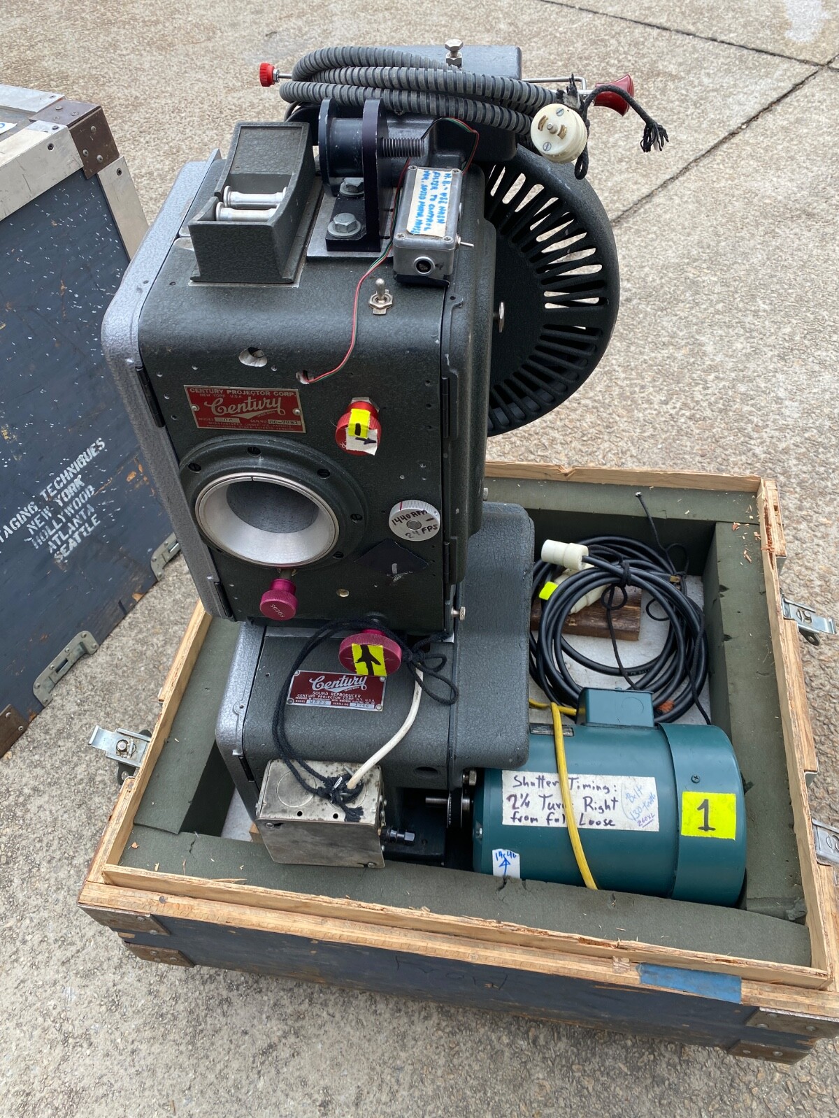 Century 35mm Projector & Optical Sound Head Sync Motor Changeover Road Case