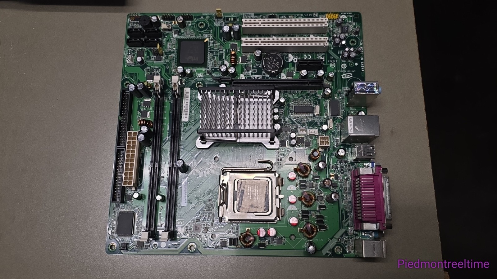 INTEL DESKTOP BOARD D945GCCR LGA775 (Socket T) with Pentium E2140 Dual Core CPU