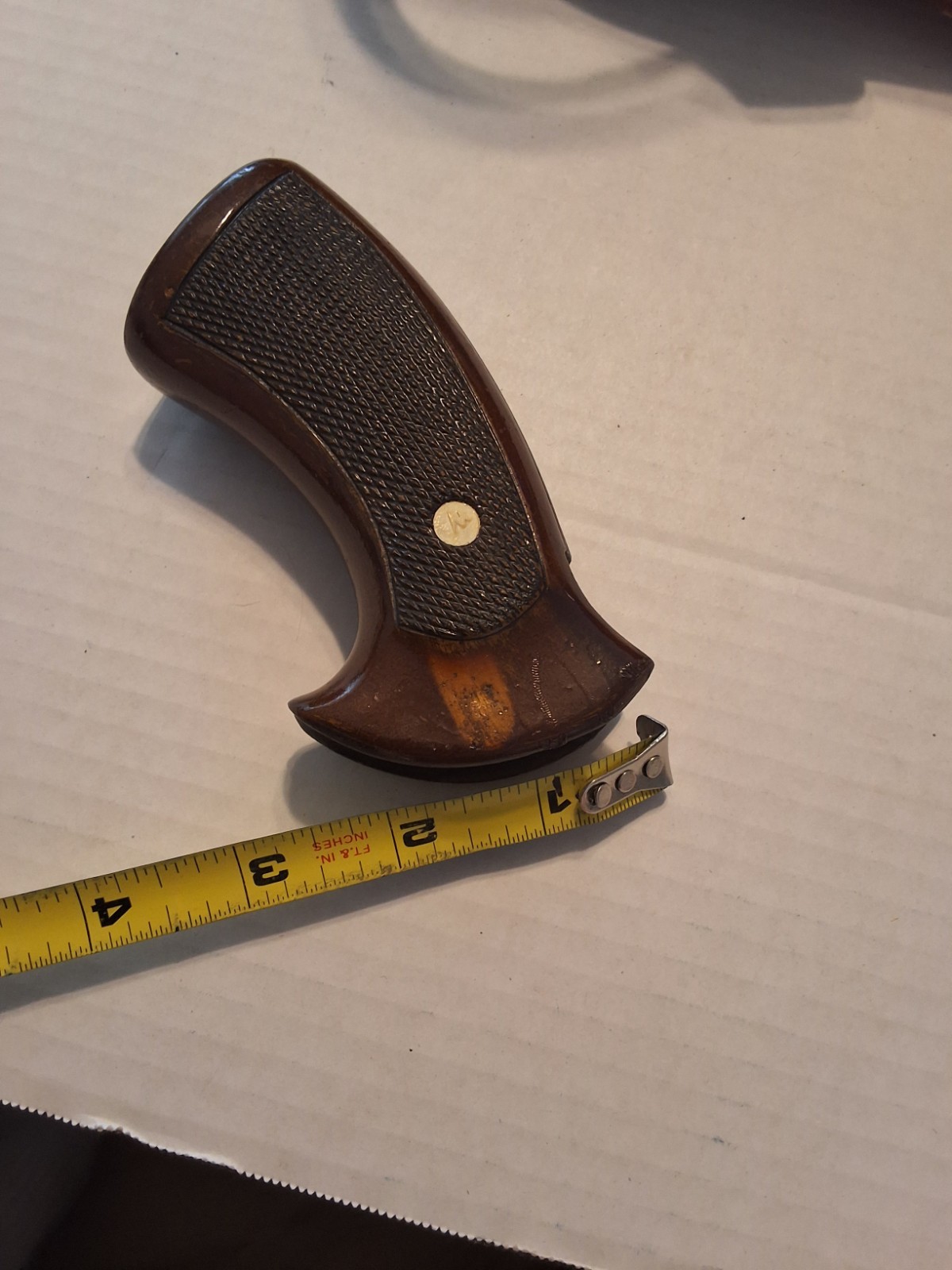 DAN WESSON GRIPS WOOD BROWN CHECKERED