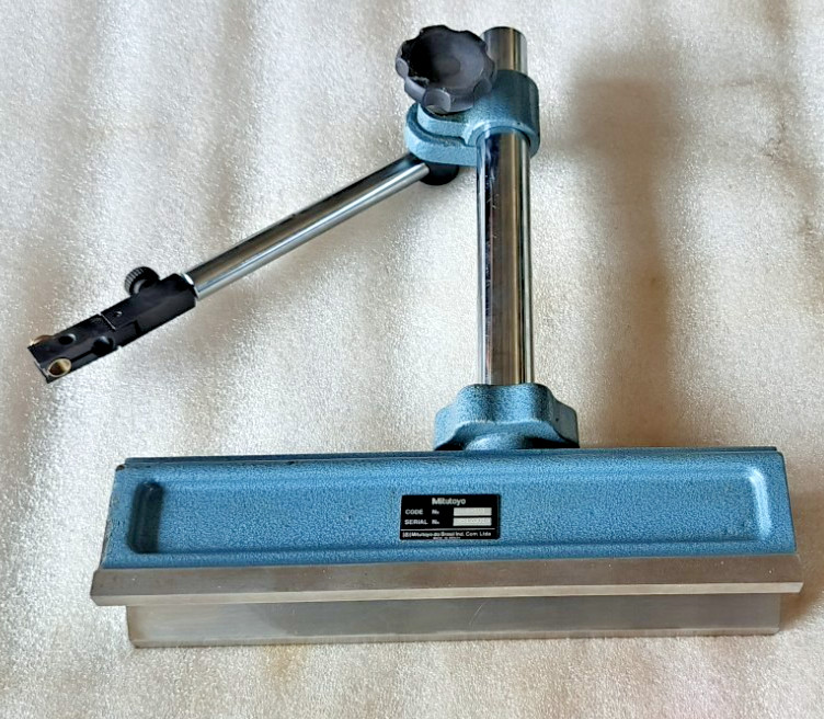 MITUTOYO 914-101 UNIVERSAL FINE ADJUSTMENT MEASURING STAND BASE