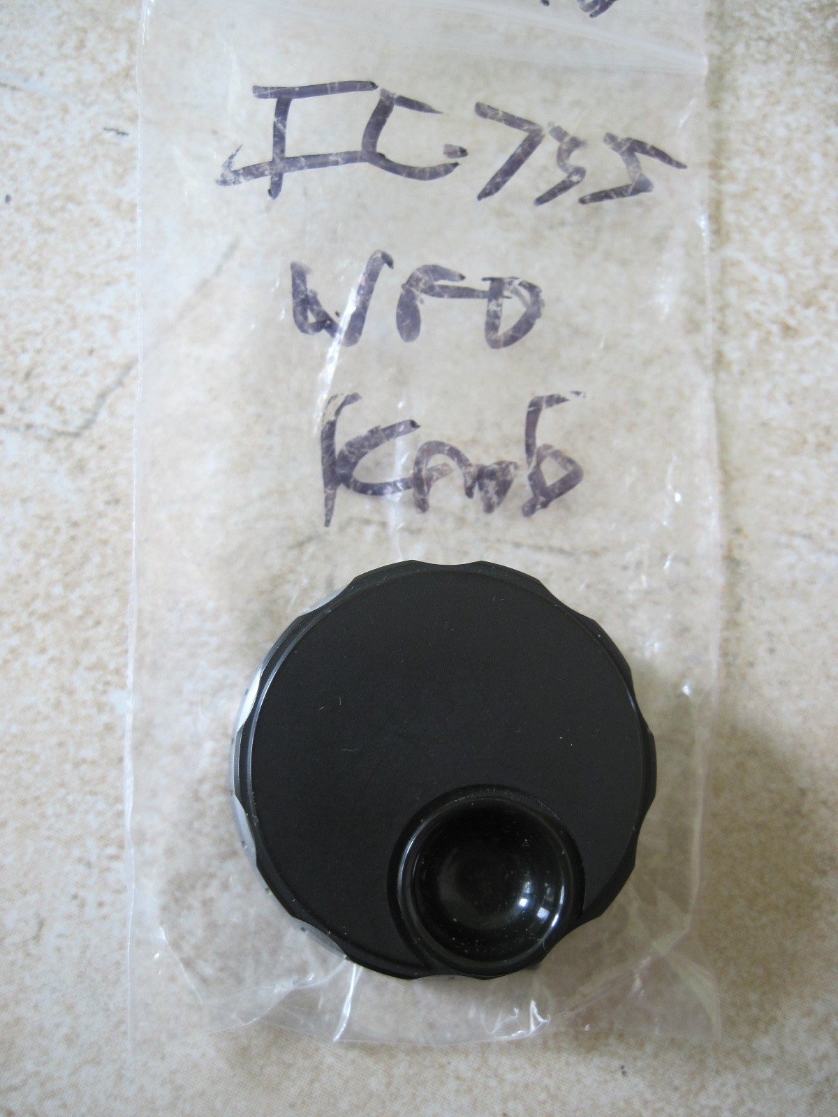 Icom IC-735 VFO Knob in Very Nice shape