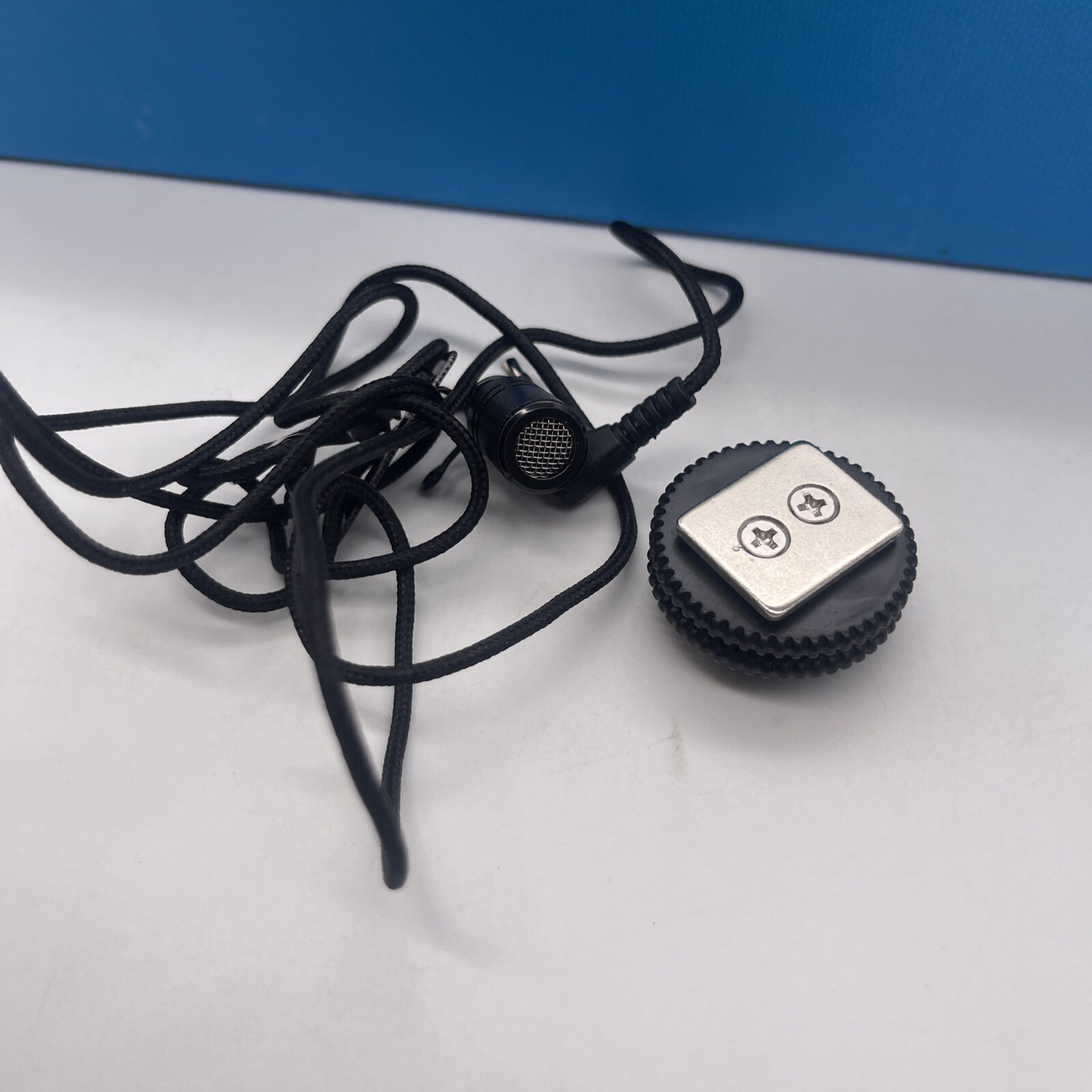 2.4GHZ DUAL CHANNEL WIRELESS STEREO INTERVIEW MICROPHONE FOR CAMERA CAMCORDER