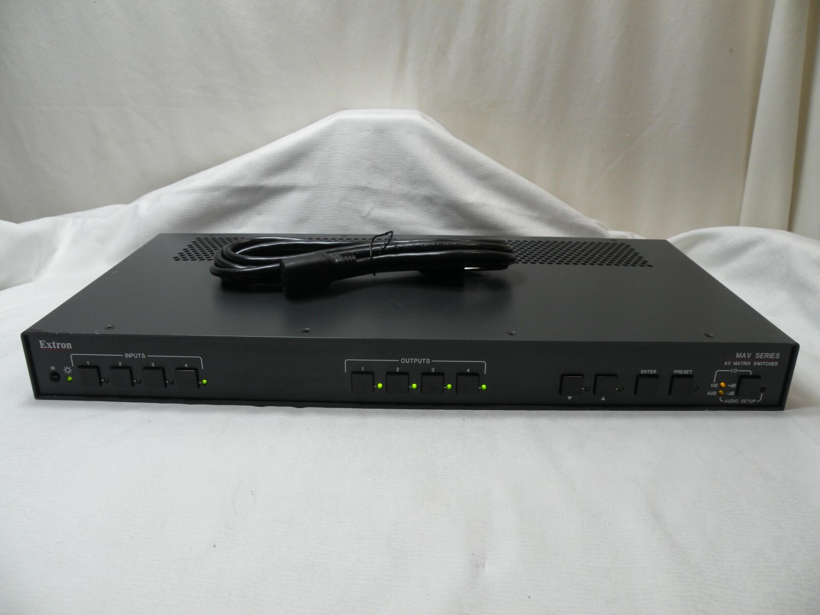 Extron MAV 44 AV, Composite Video Audio Matrix Switcher