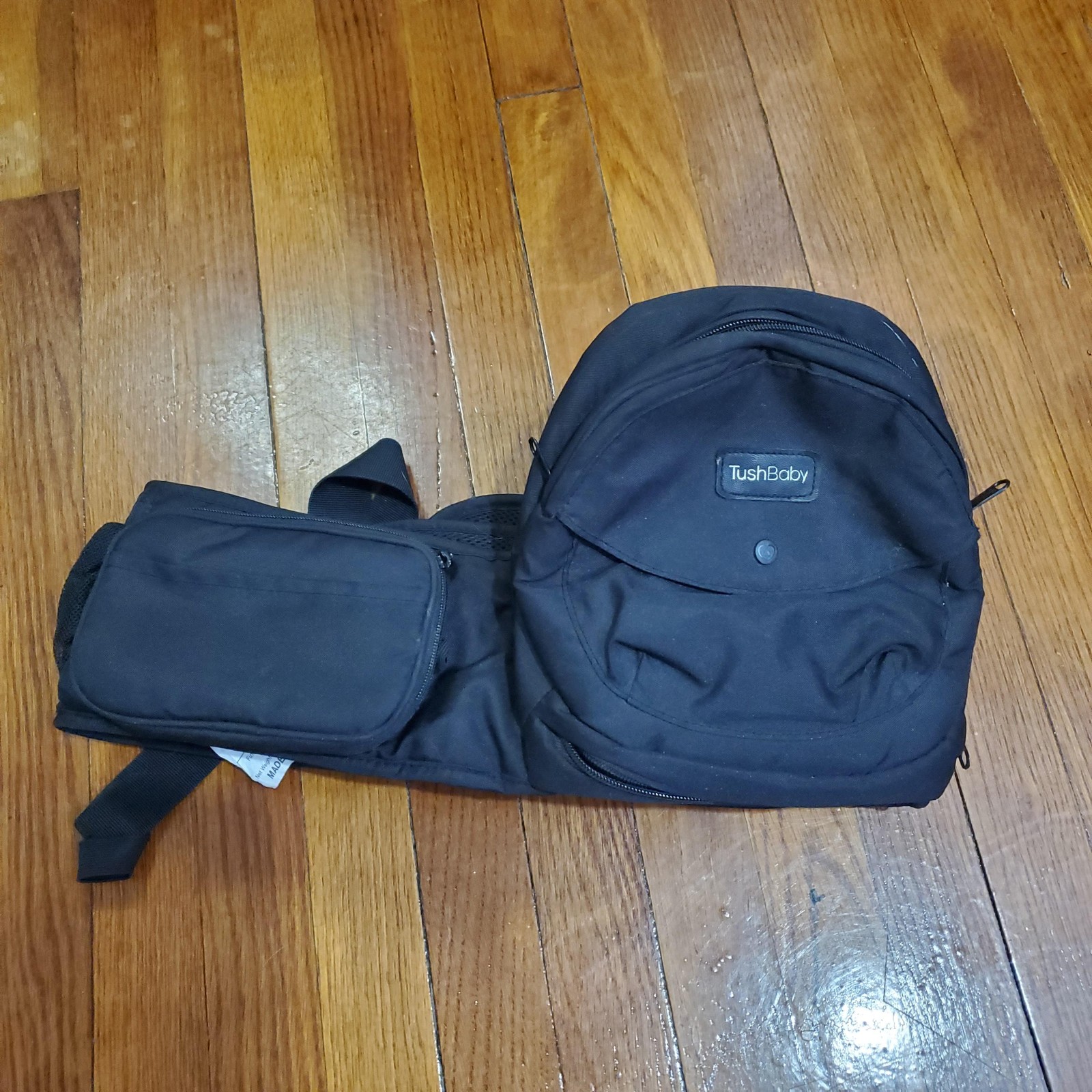 TushBaby Black Hip Seat Baby Toddler Carrier Waist Belt With Backpack Storage