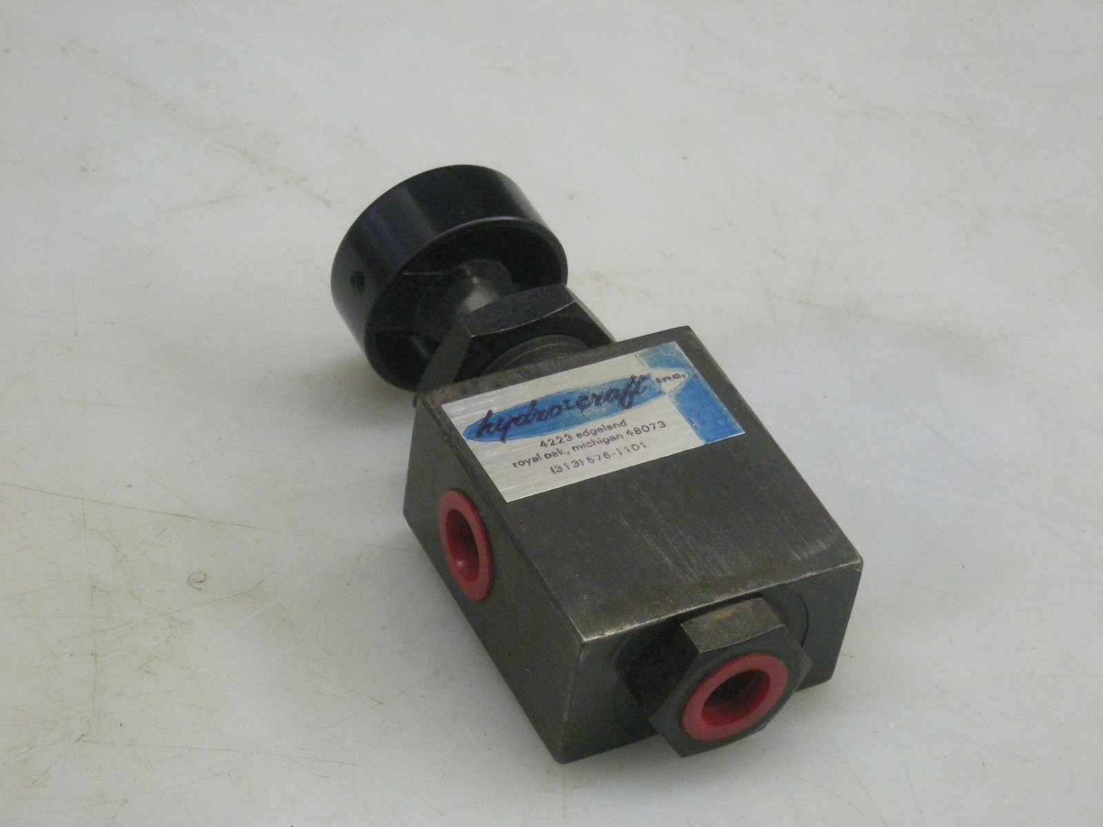 Hydro-Craft hydraulic push-to-read gauge isolator valve 1/4NPT Ports