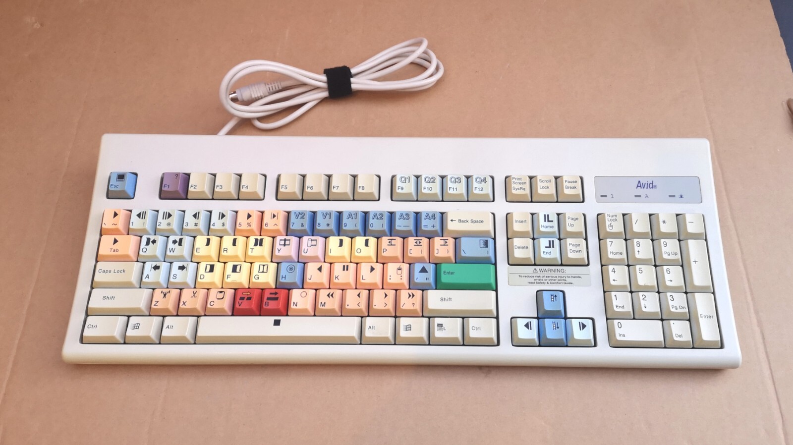 RARE! Avid Media Composer Keycaps PS/2 PC Keyboard EXCELLENT Local Pickup LA