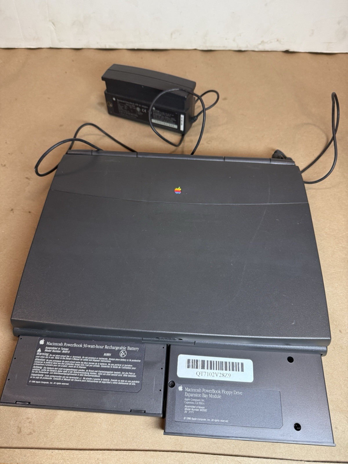 Vintage Working Apple Macintosh PowerBook 1400c Laptop