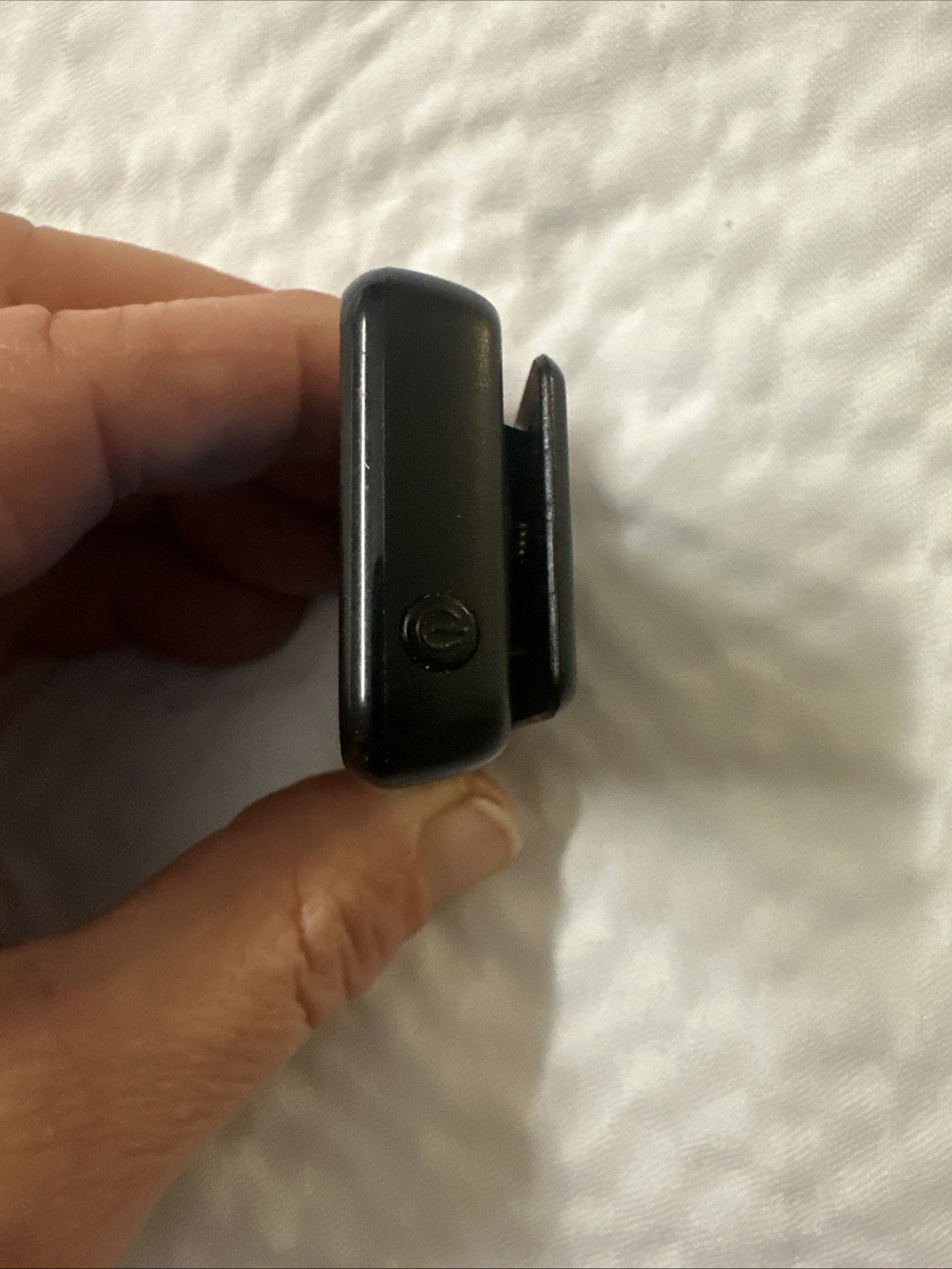 Sandisk Sansa Clip+ Clip Plus 4GB MP3 Player BUNDLE w/ USB Cable