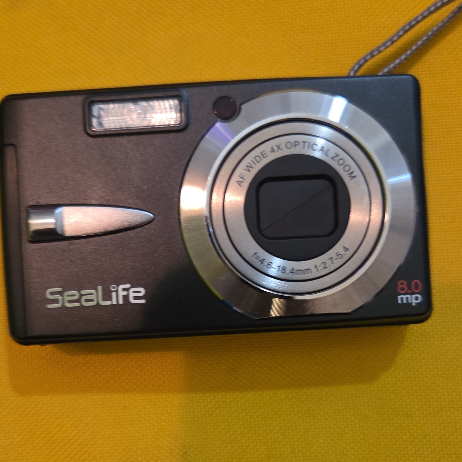 SeaLife DC800 Underwater Digital Camera Kit with Housing, Flash, Battery