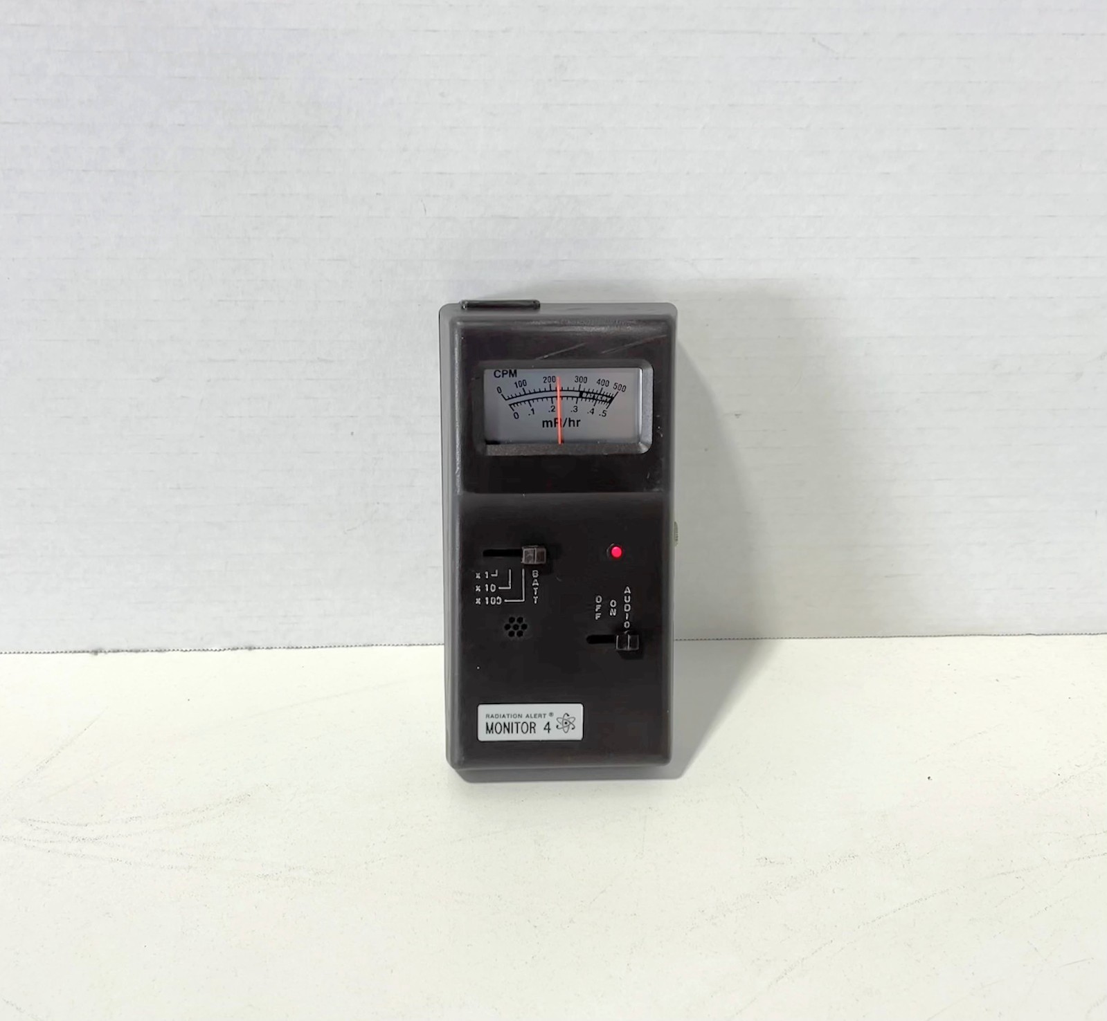 S.E International Monitor 4 Portable Handheld 9V Radiation Alert Detector