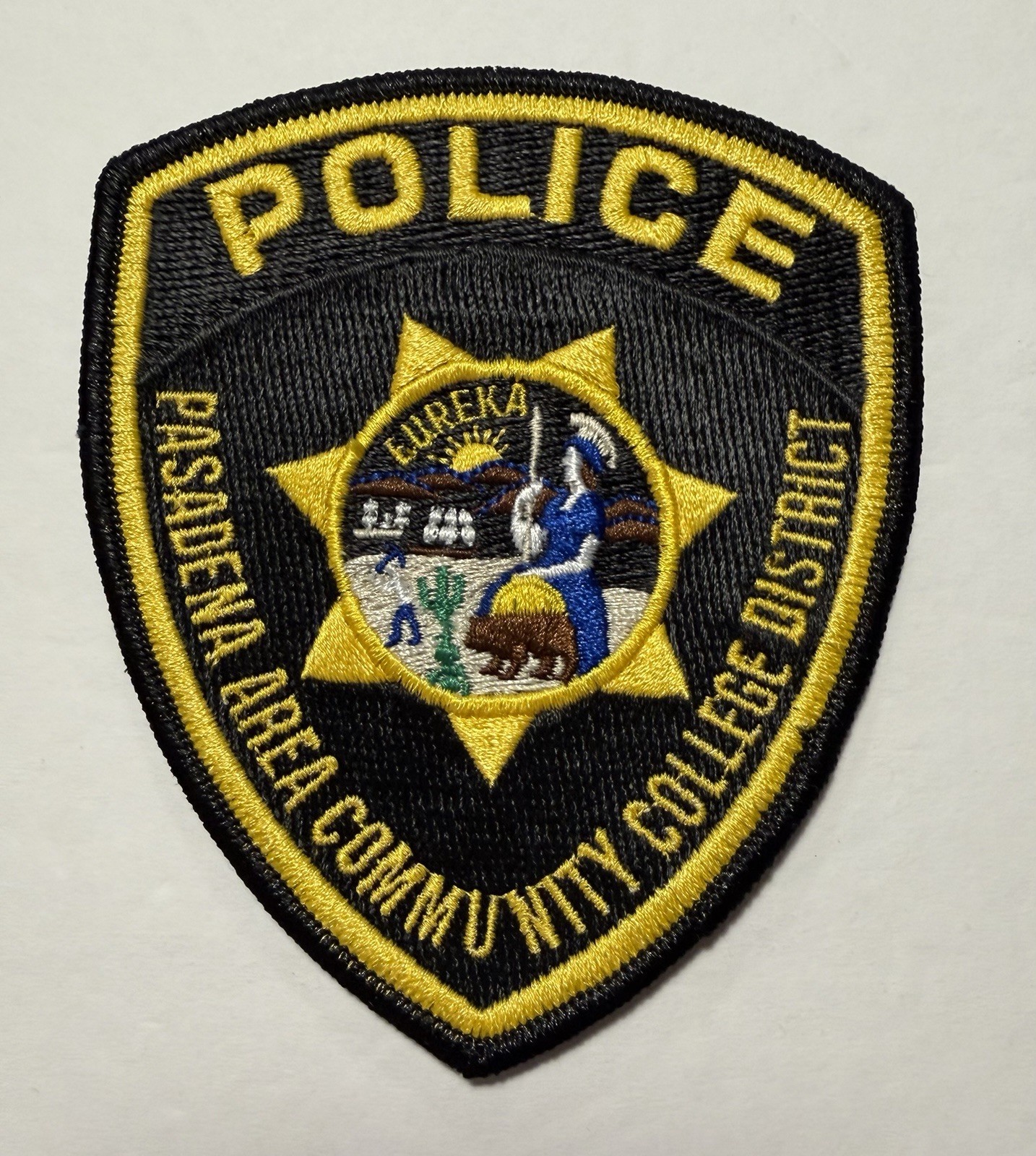 CALIFORNIA PASADENA AREA COMMUNITY COLLEGE DISTRICT POLICE DEPT PATCH #D53