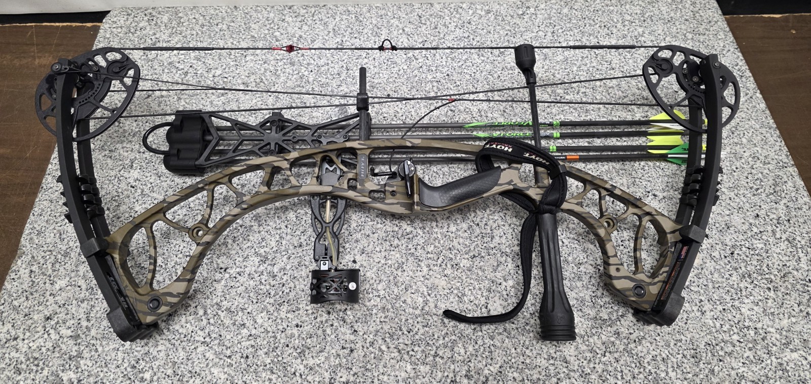 Hoyt Torrex 1275810 Compound Bow RH 60-70lb