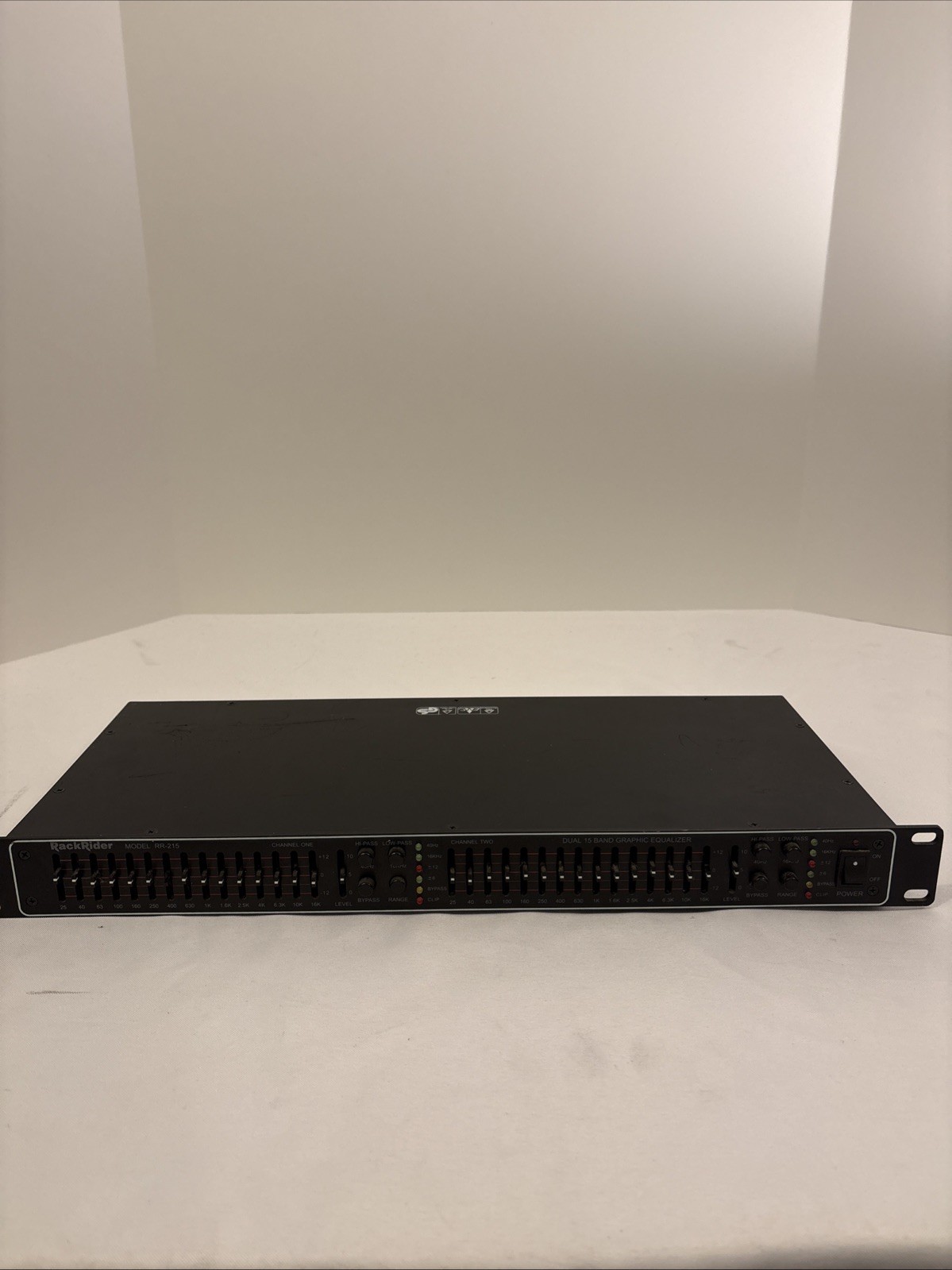 Furman RR-215 Rack Rider Stereo 15 Band Graphic Equalizer For Repair Or For Part