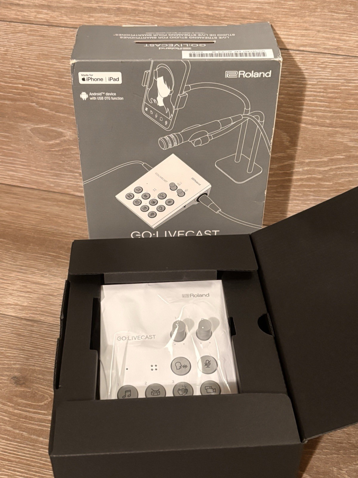 Roland GO:LIVECAST Live Streaming Studio for Smartphones
