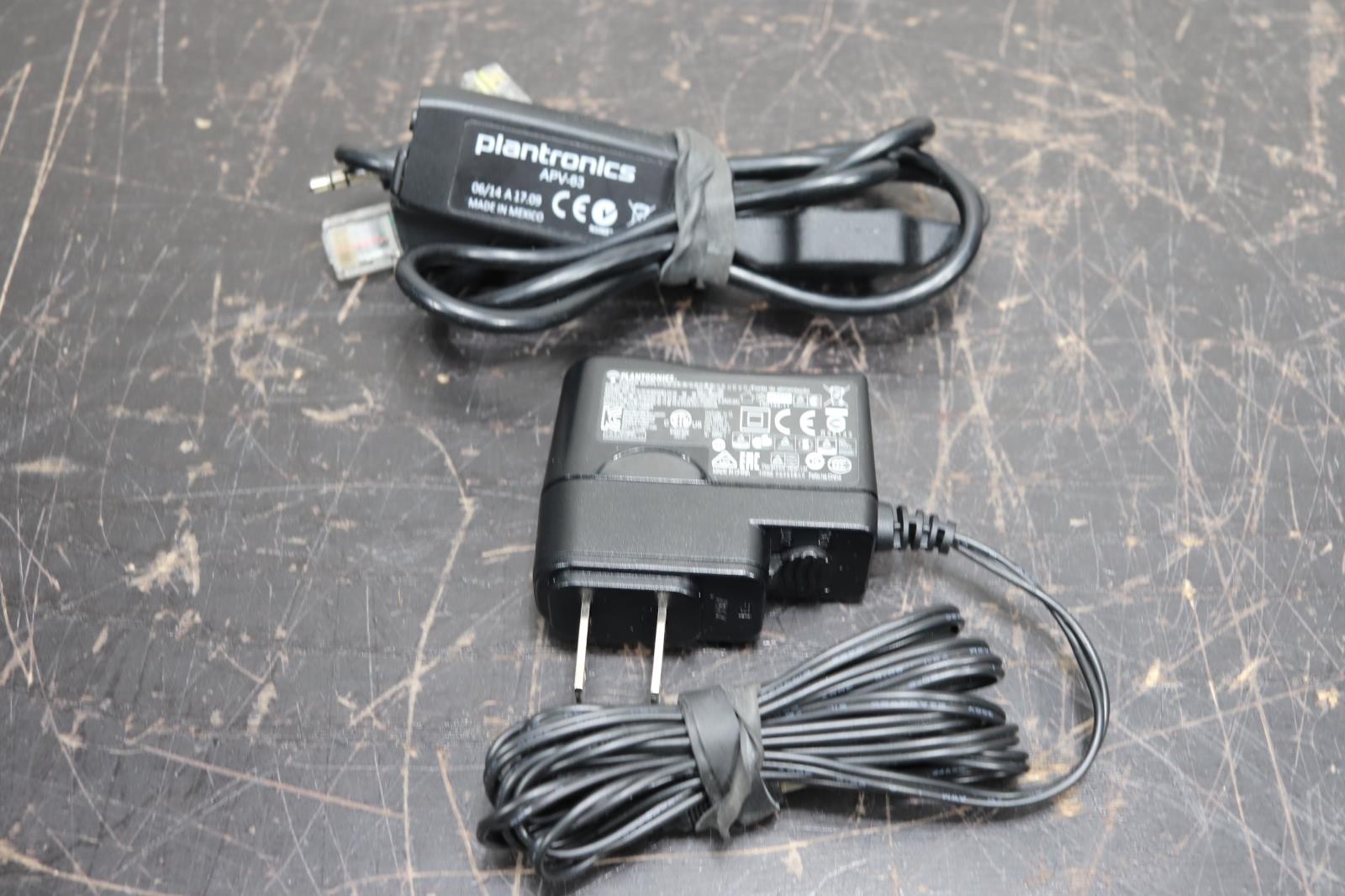 Plantronics C540 Monaural Wireless Headset with C054 Charging Base & AC Adapter