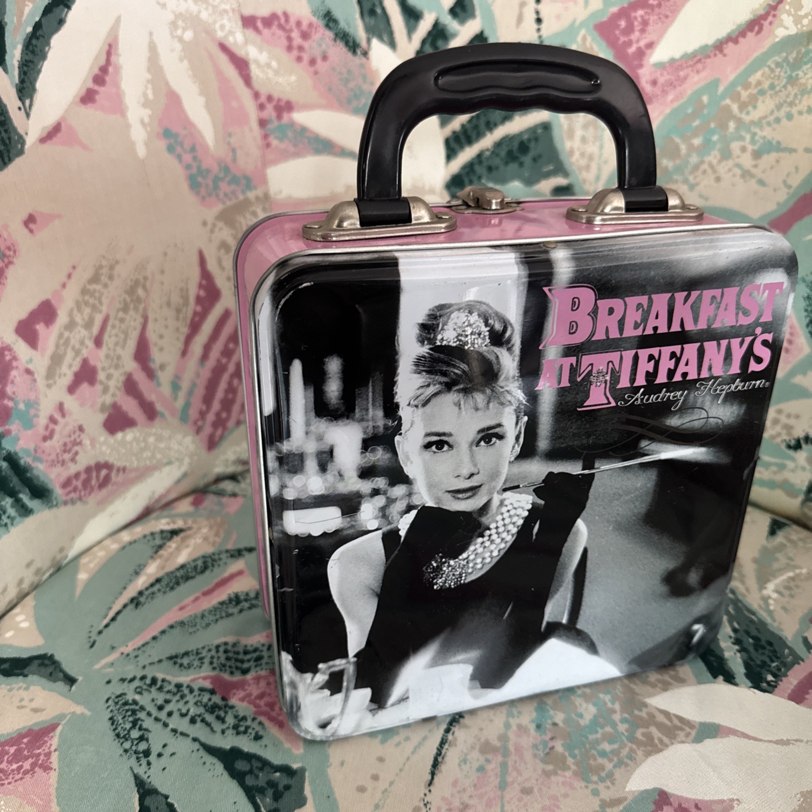 Audrey Hepburn Breakfast At Tiffany’s Lunchbox Vandor 2010 Metal 3 X 7 X 7