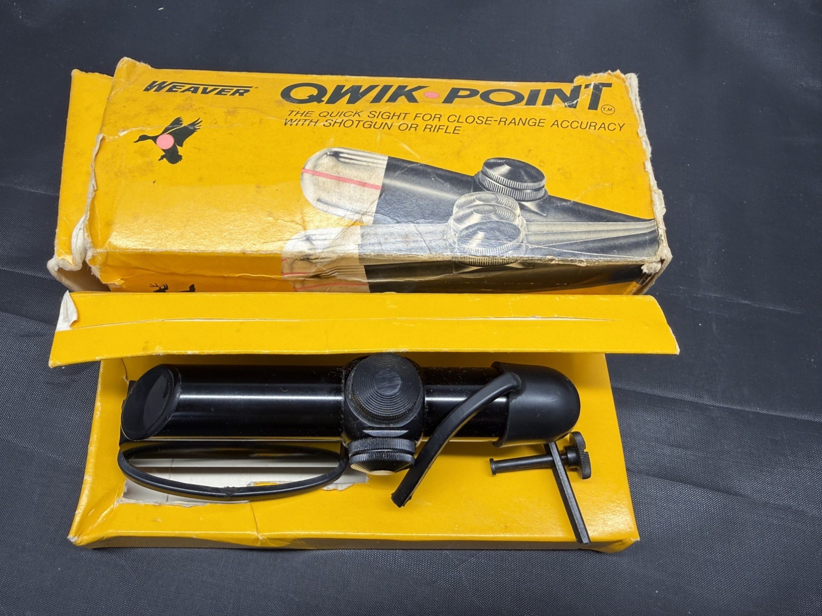 Weaver Qwik Point R-22 Vintage Occulated Red Dot Rifle Sight with Box