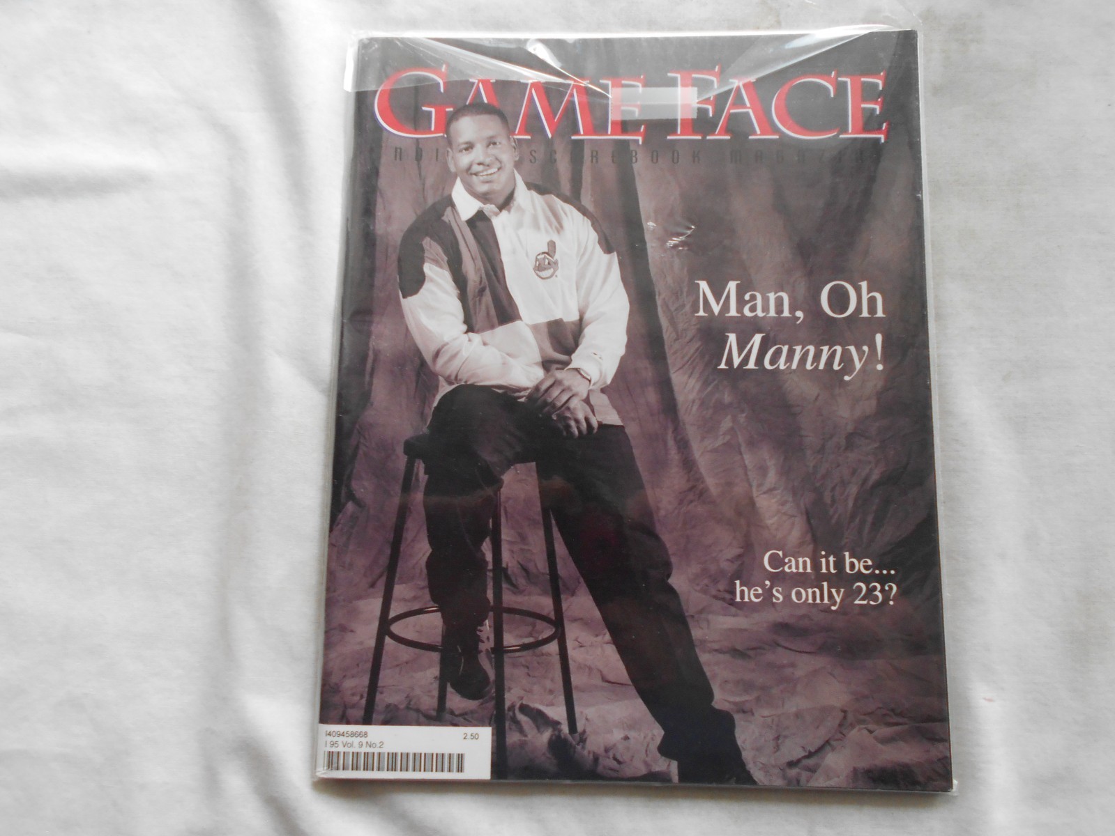 GAME FACE INDIANS SCOREBOOK MAGAZINE-1995 MANNY RAMIREZ-(#2)